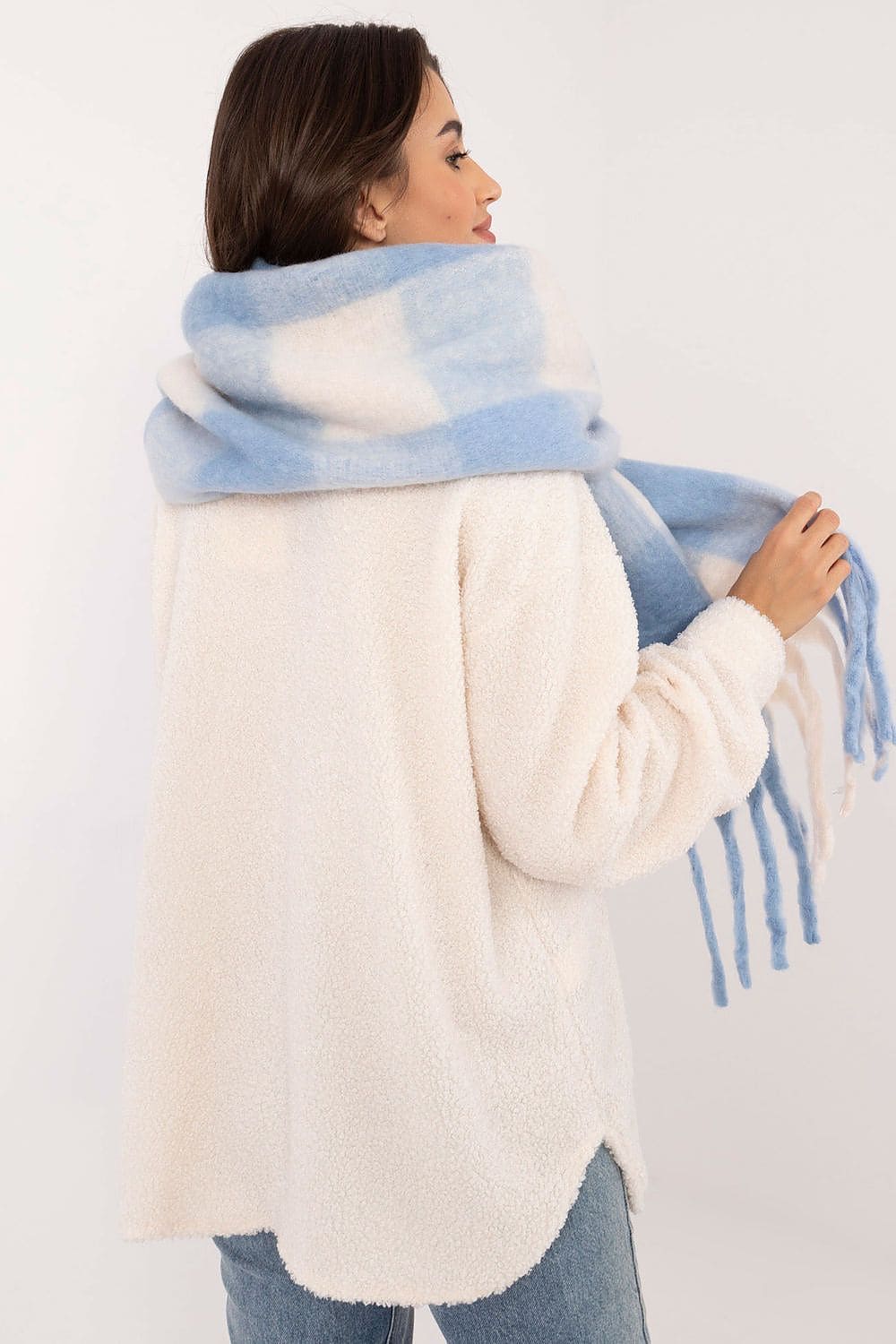 Shawl model 208268 AT