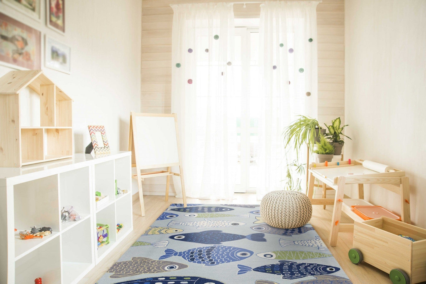 7' X 9' Polyester Light Blue Area Rug