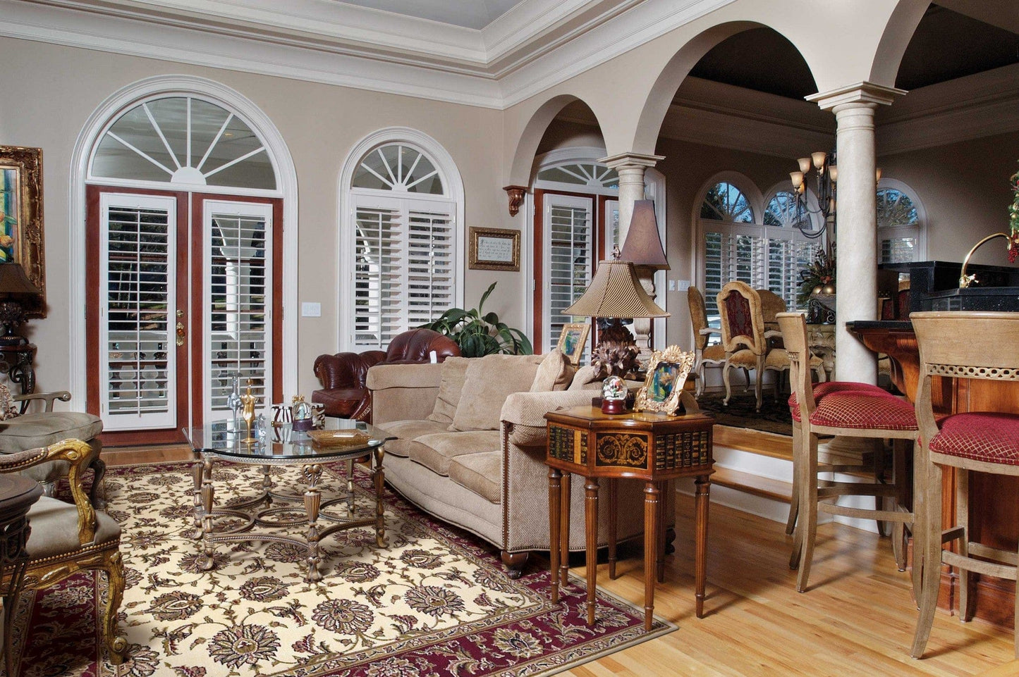 9' X 13' Polypropylene Ivory Or Red Area Rug