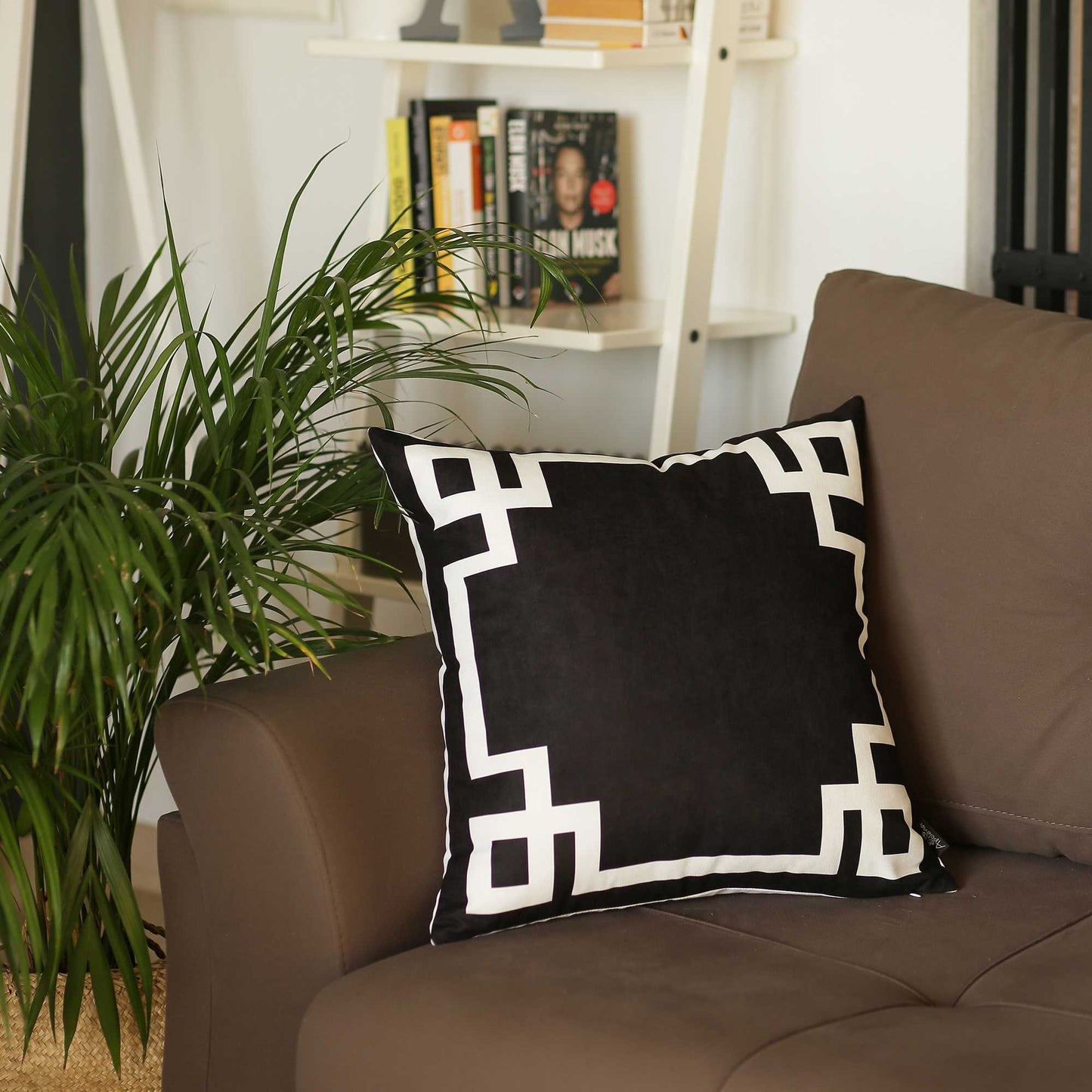Black And White Geometric Decorative Throw Pillow Cover