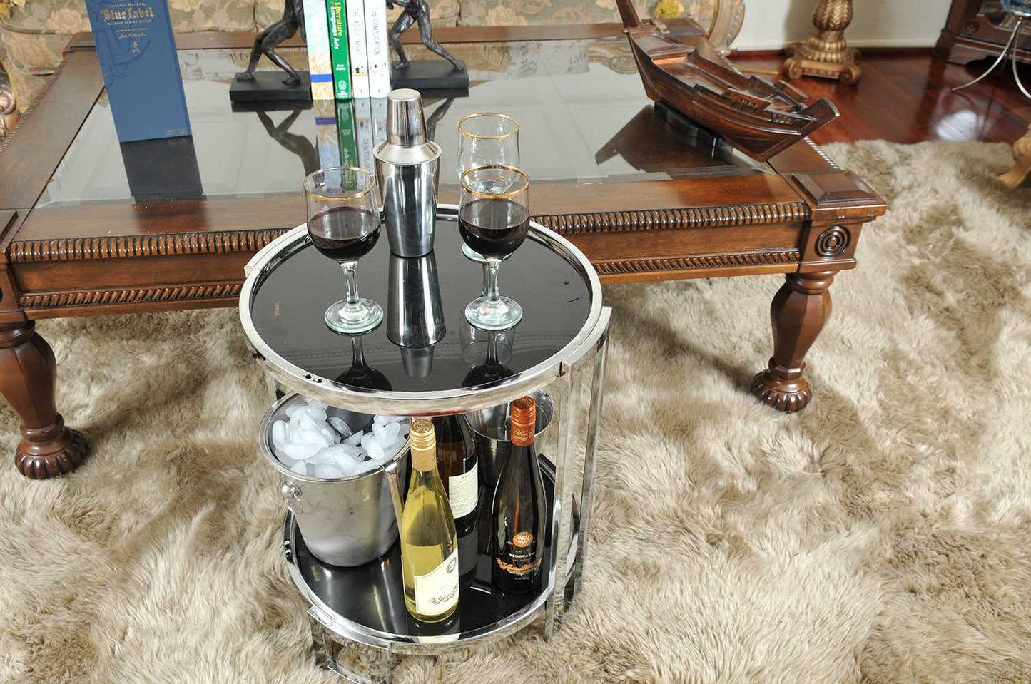 18.75" X 19" X 22" Chrome Round End Table
