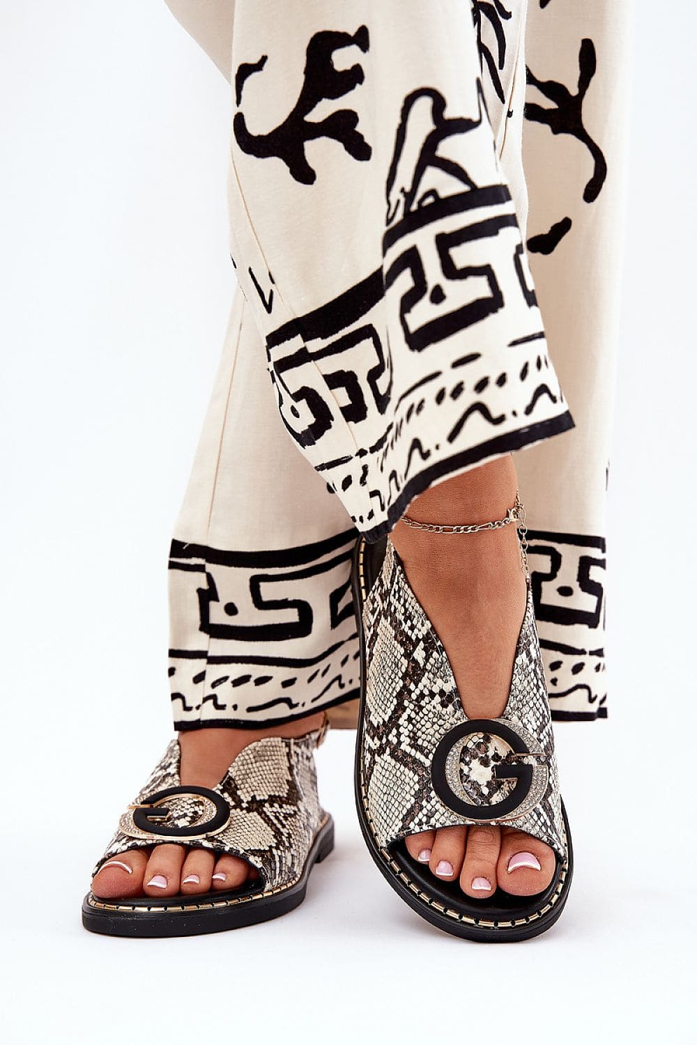  Sandals model 210139 Step in style 