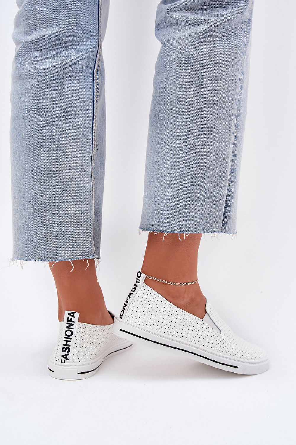  Sneakers model 215168 Step in style 