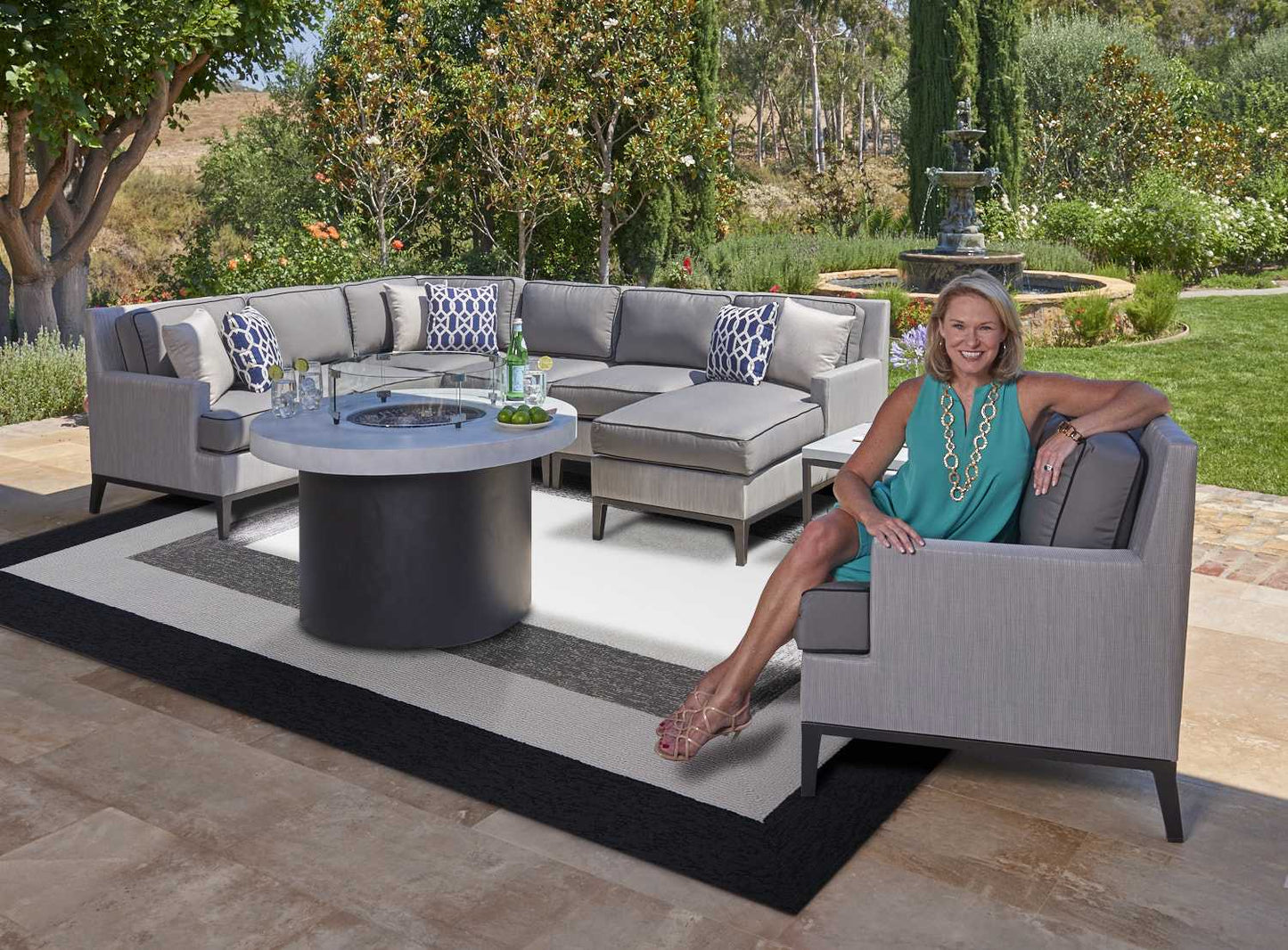 7' Square   Uv Treated Polypropylene Charcoal Area Rug