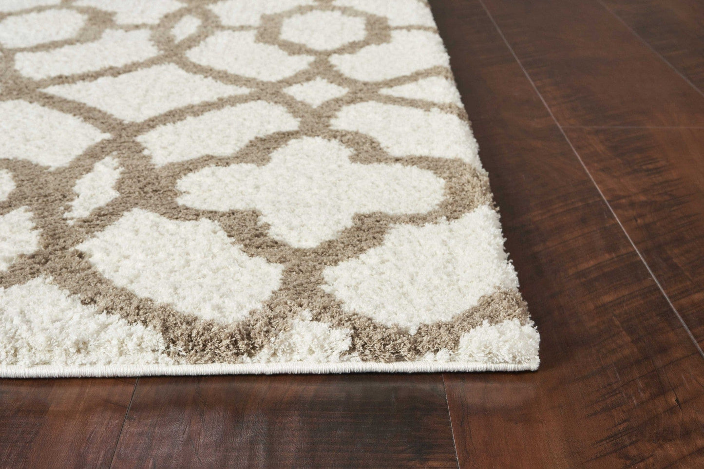7 X 10 Microfiber Ivory Or Beige Area Rug