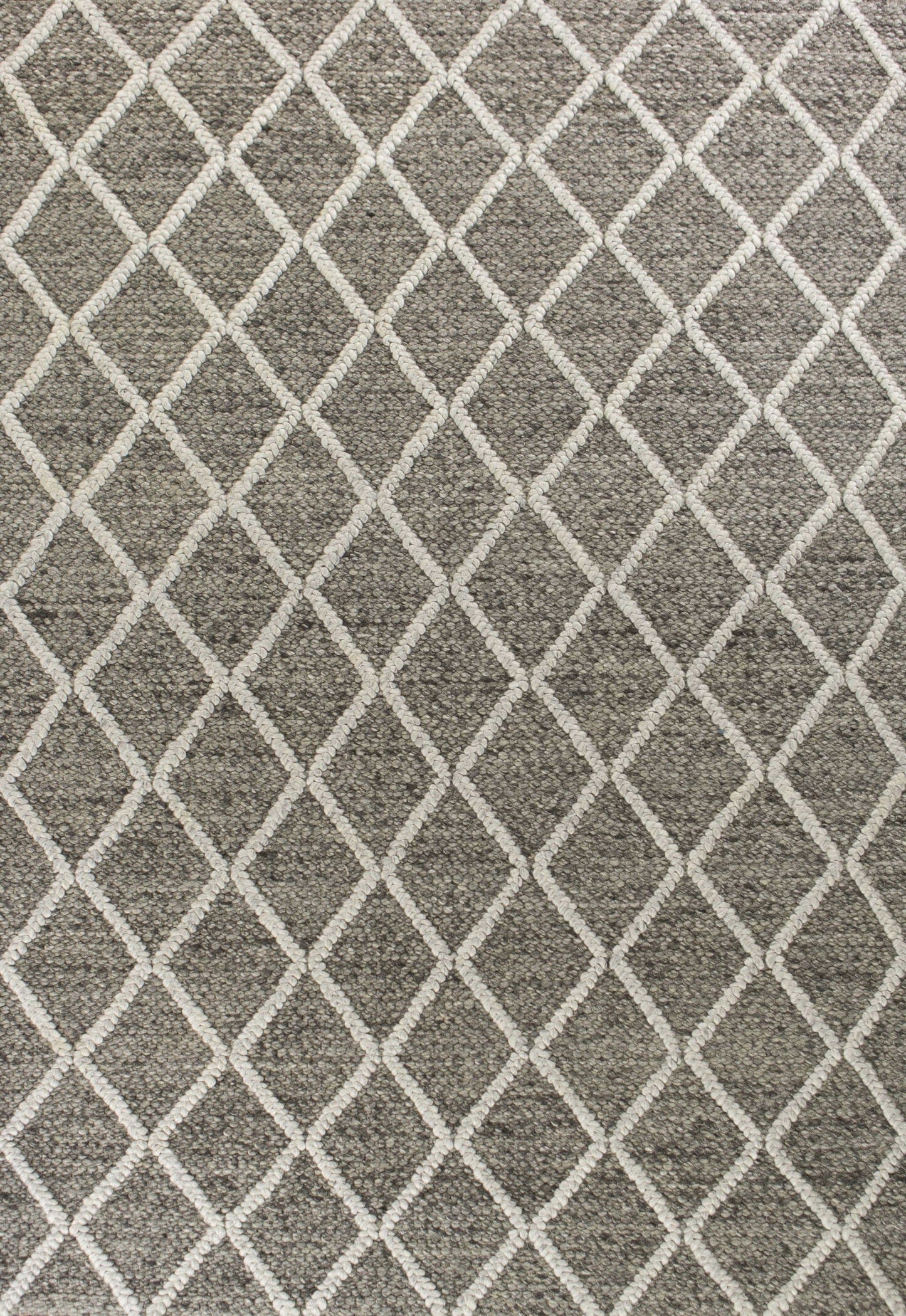 5'X7' Dark Grey Hand Woven Diamond Pattern Indoor Area Rug