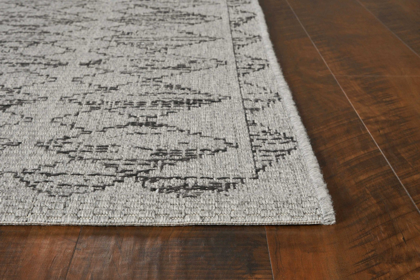 6'7 X 9'6 Polypropylene Grey Area Rug