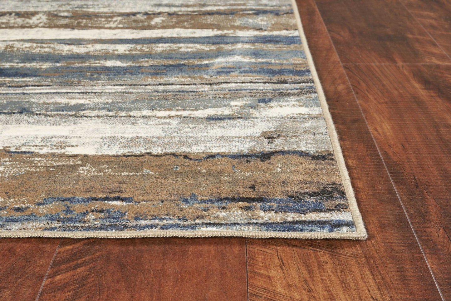 2' X 3' Viscose Ivory Or Blue Accent Rug