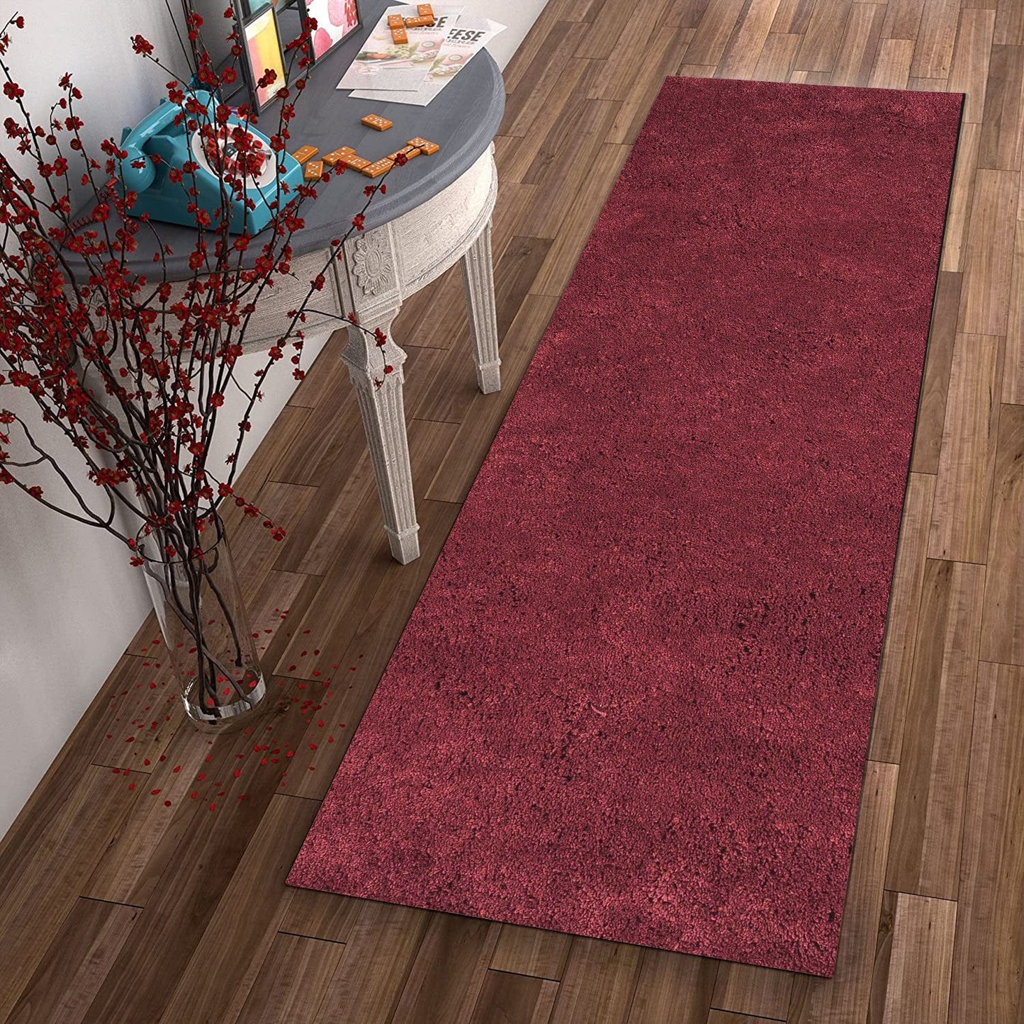 8' Red Round Indoor Shag Rug