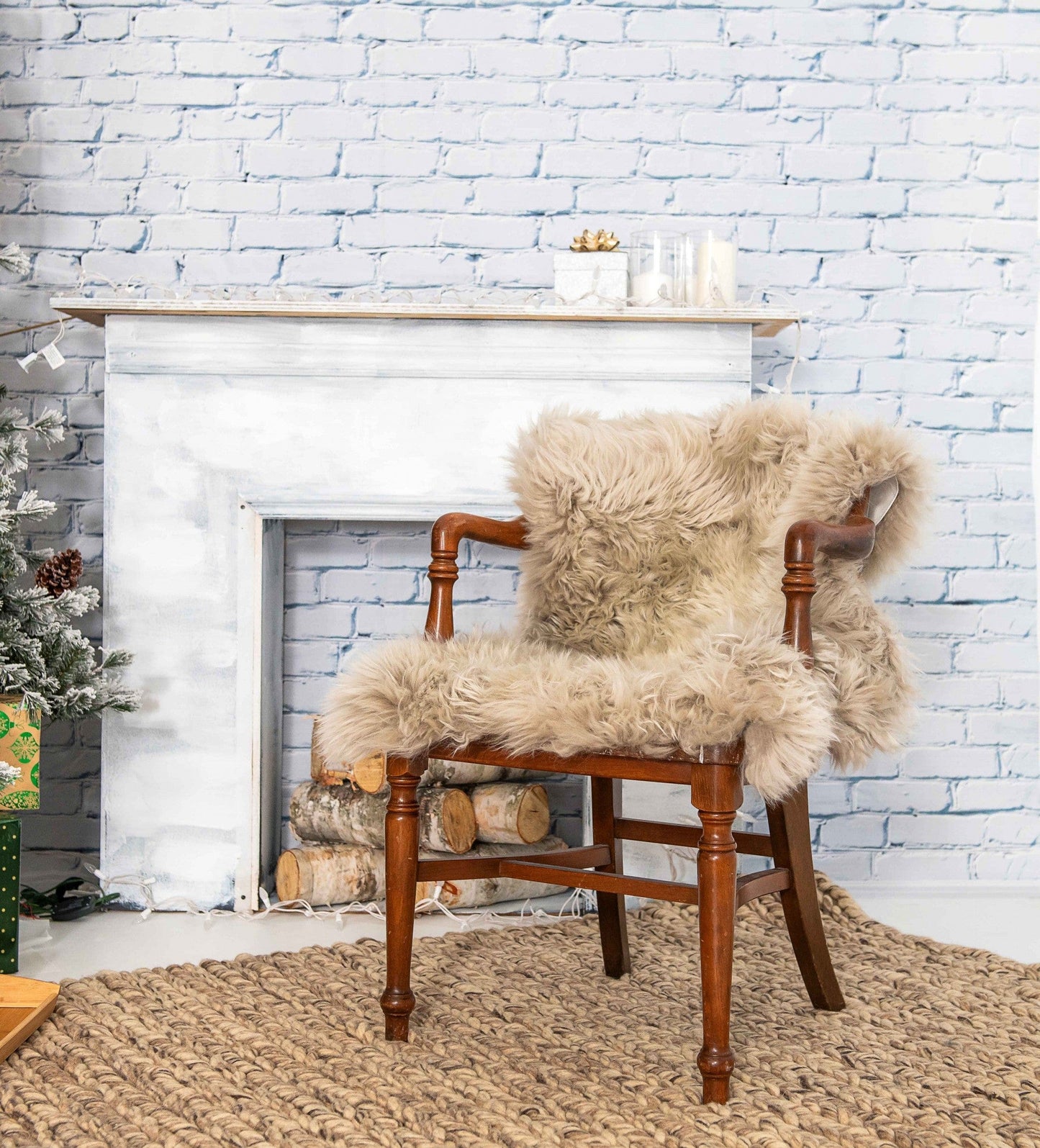 2' X 3' Ivory New Zealand Natural Sheepskin Rug