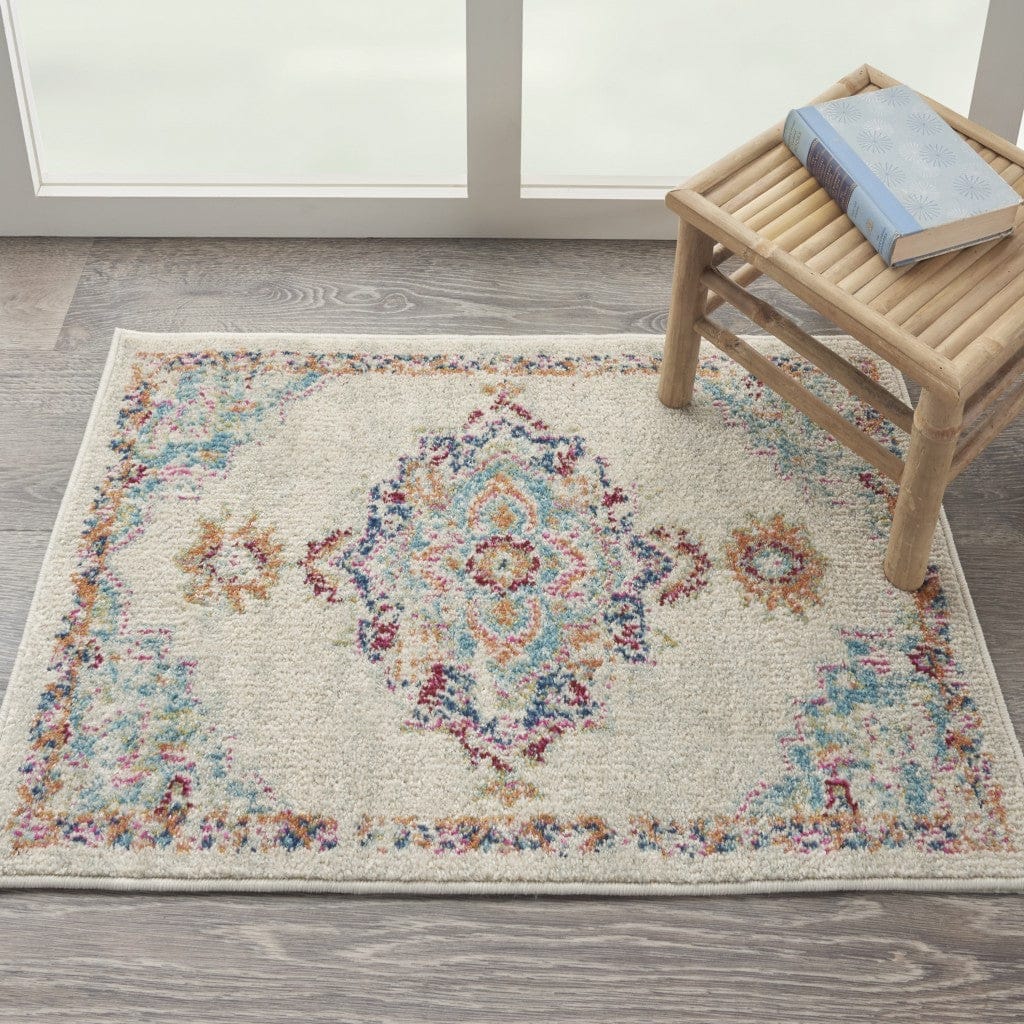 2’ X 3’ Gray Distressed Medallion Scatter Rug
