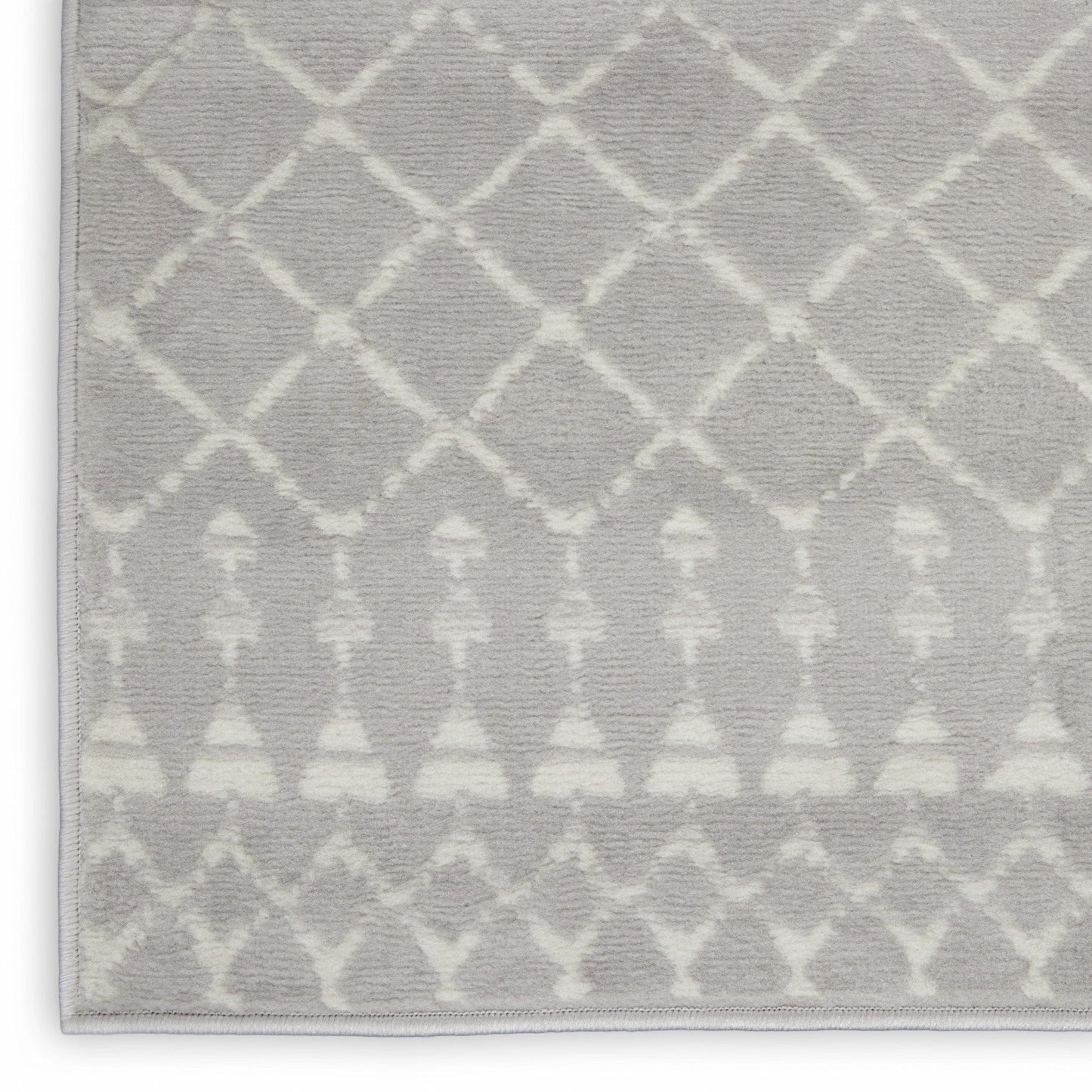 5’ X 7’ Gray And Ivory Berber Pattern Area Rug