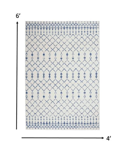 5’ X 7’ Gray And Ivory Berber Pattern Area Rug