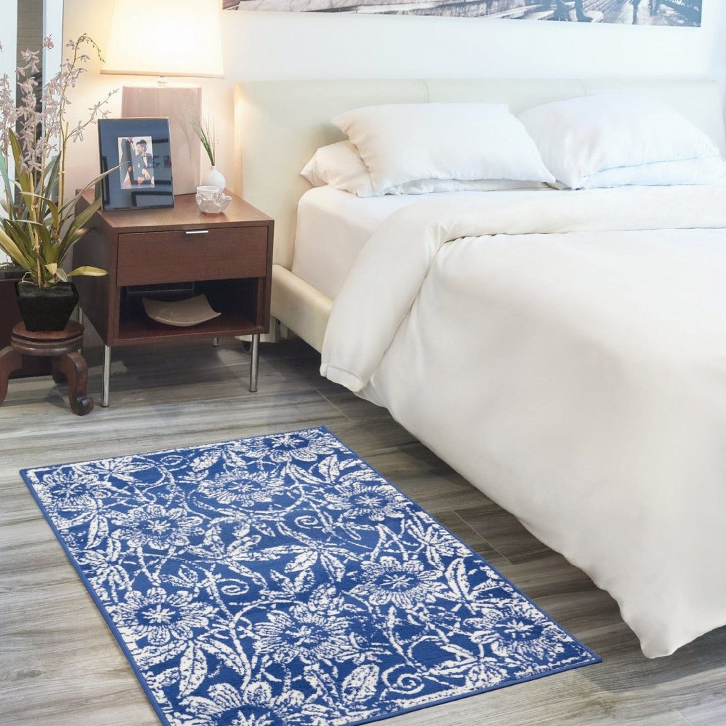 4’ X 6’ Navy And Ivory Floral Vines Area Rug