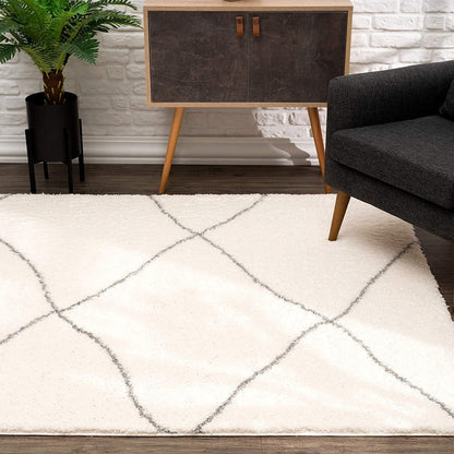 5’ X 8’ Ivory Modern Uneven Lattice Area Rug