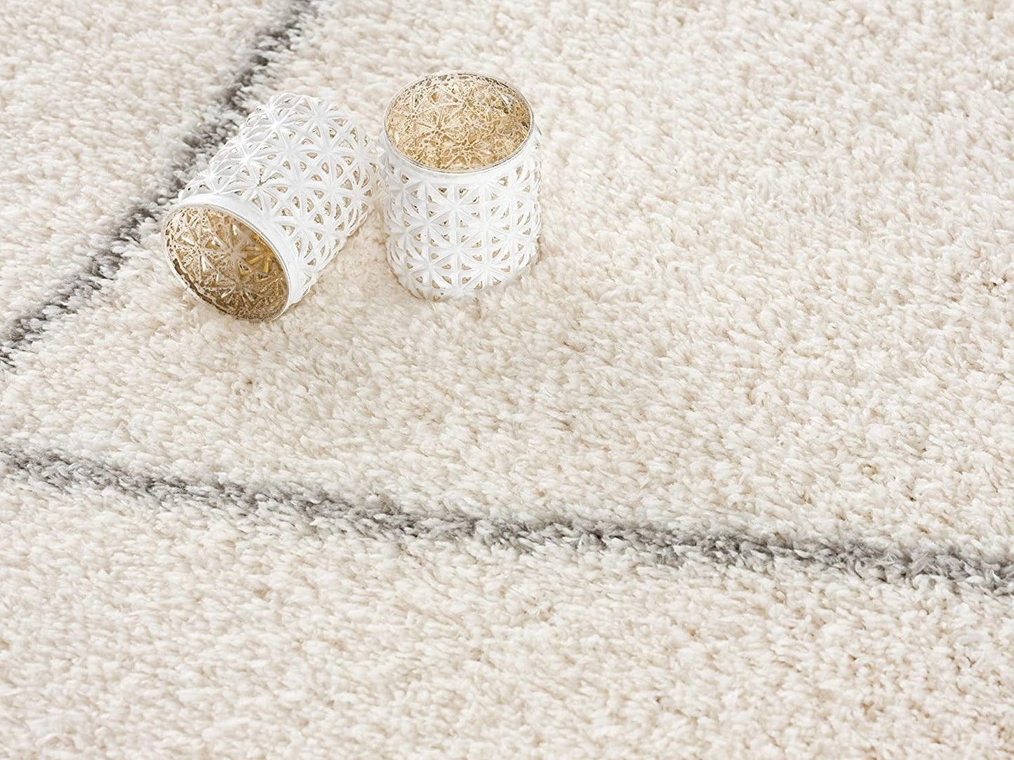 5’ X 8’ Ivory Modern Uneven Lattice Area Rug