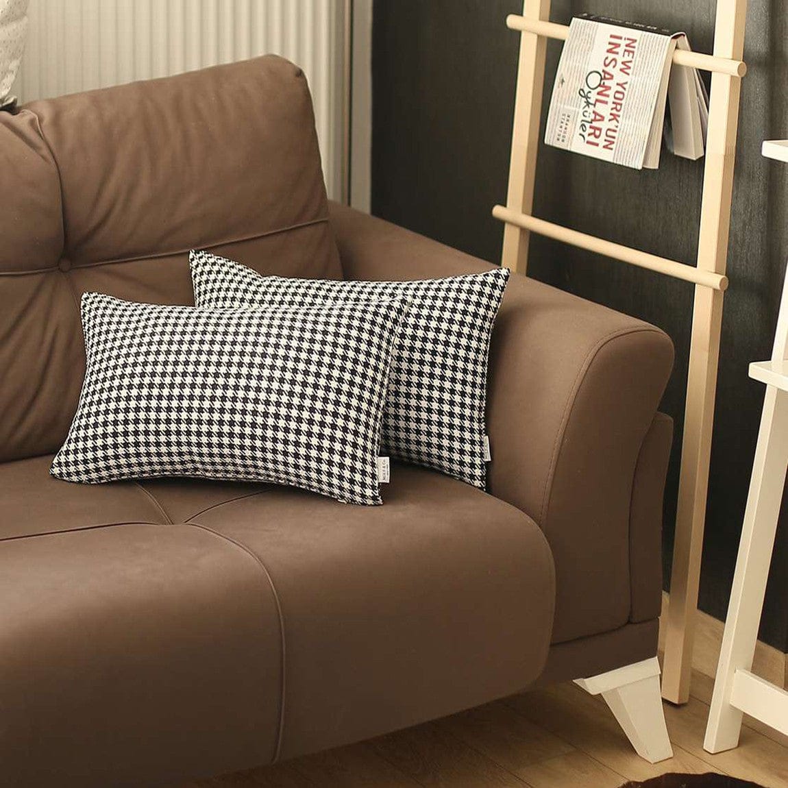 Set Of 2 Black Houndstooth Lumbar Pillow Covers