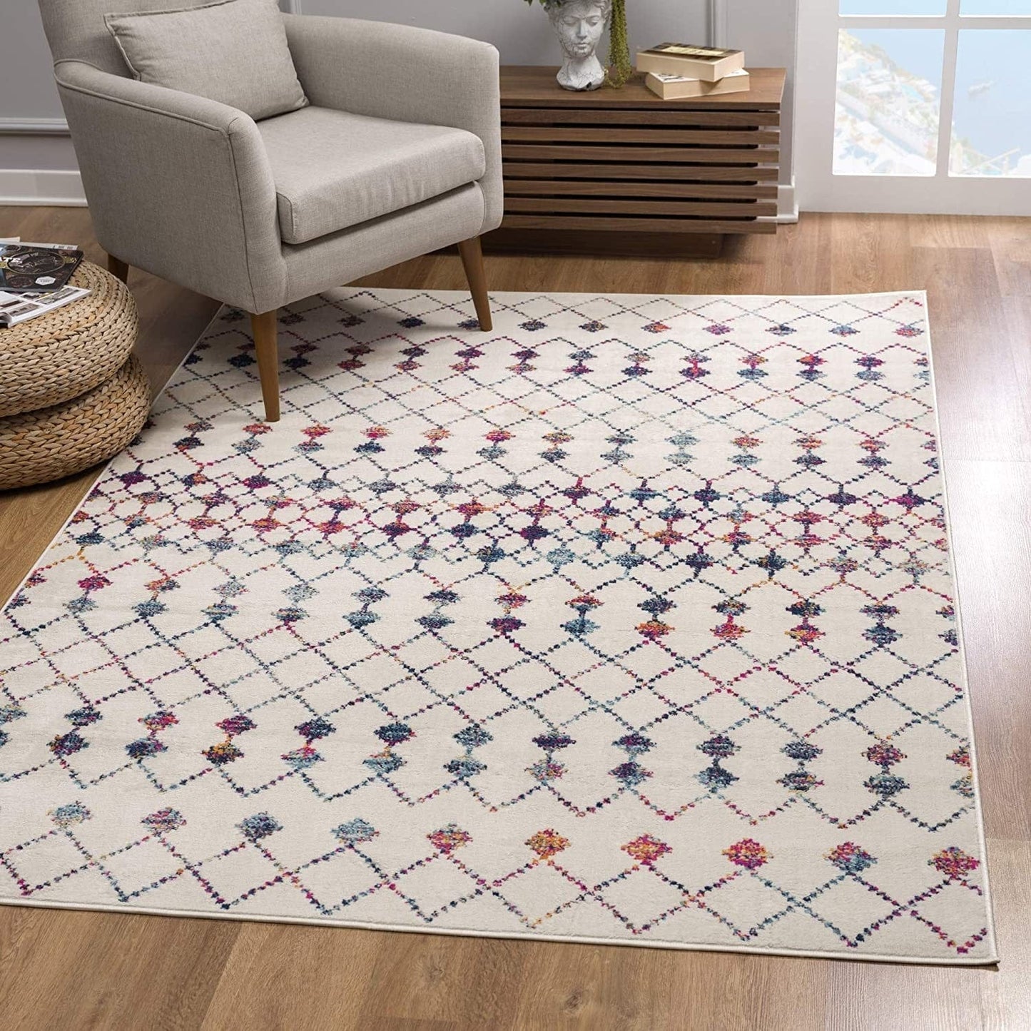 2’ X 4’ White Modern Geometric Grid Area Rug
