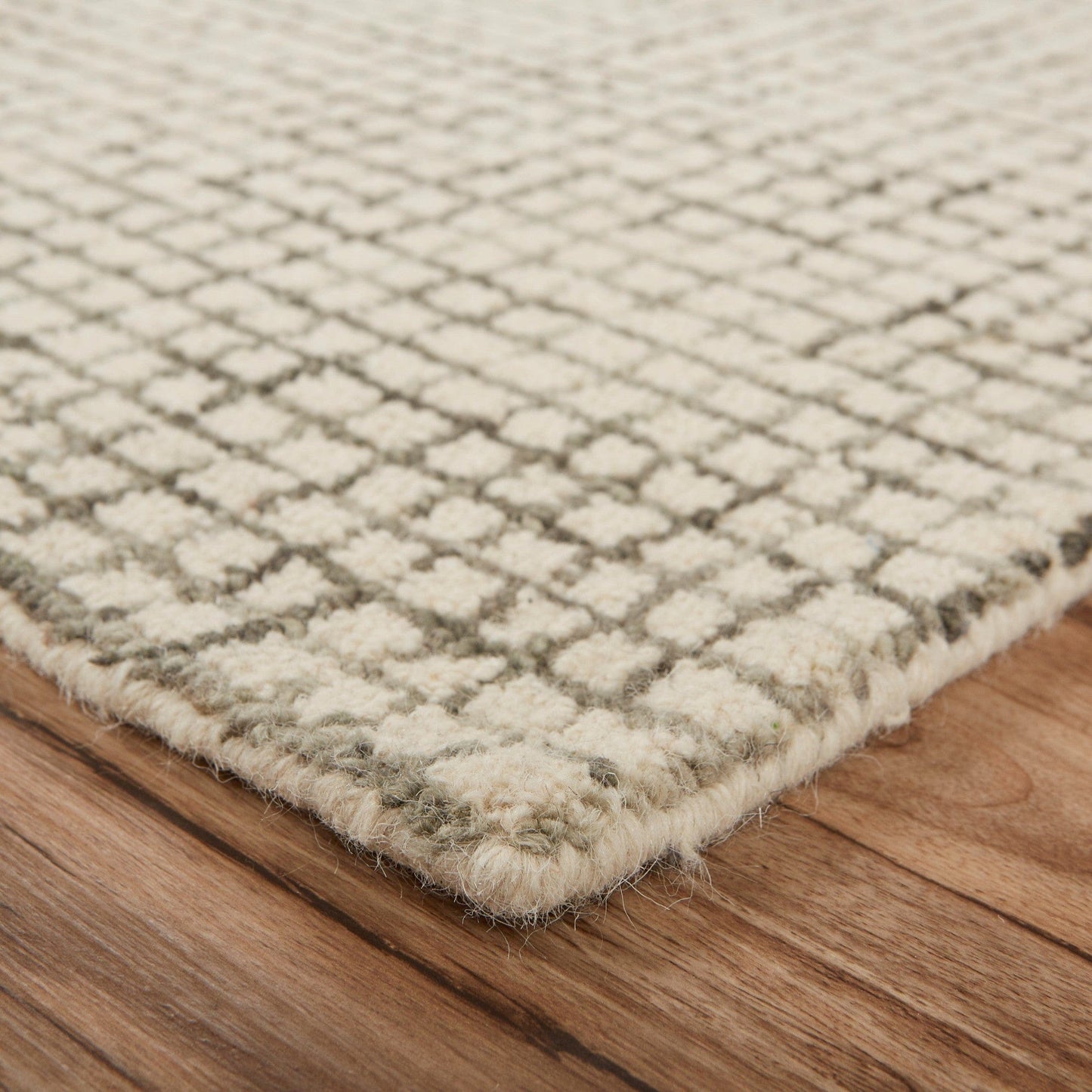 5’ x 8’ Tan and Ivory Grid Area Rug