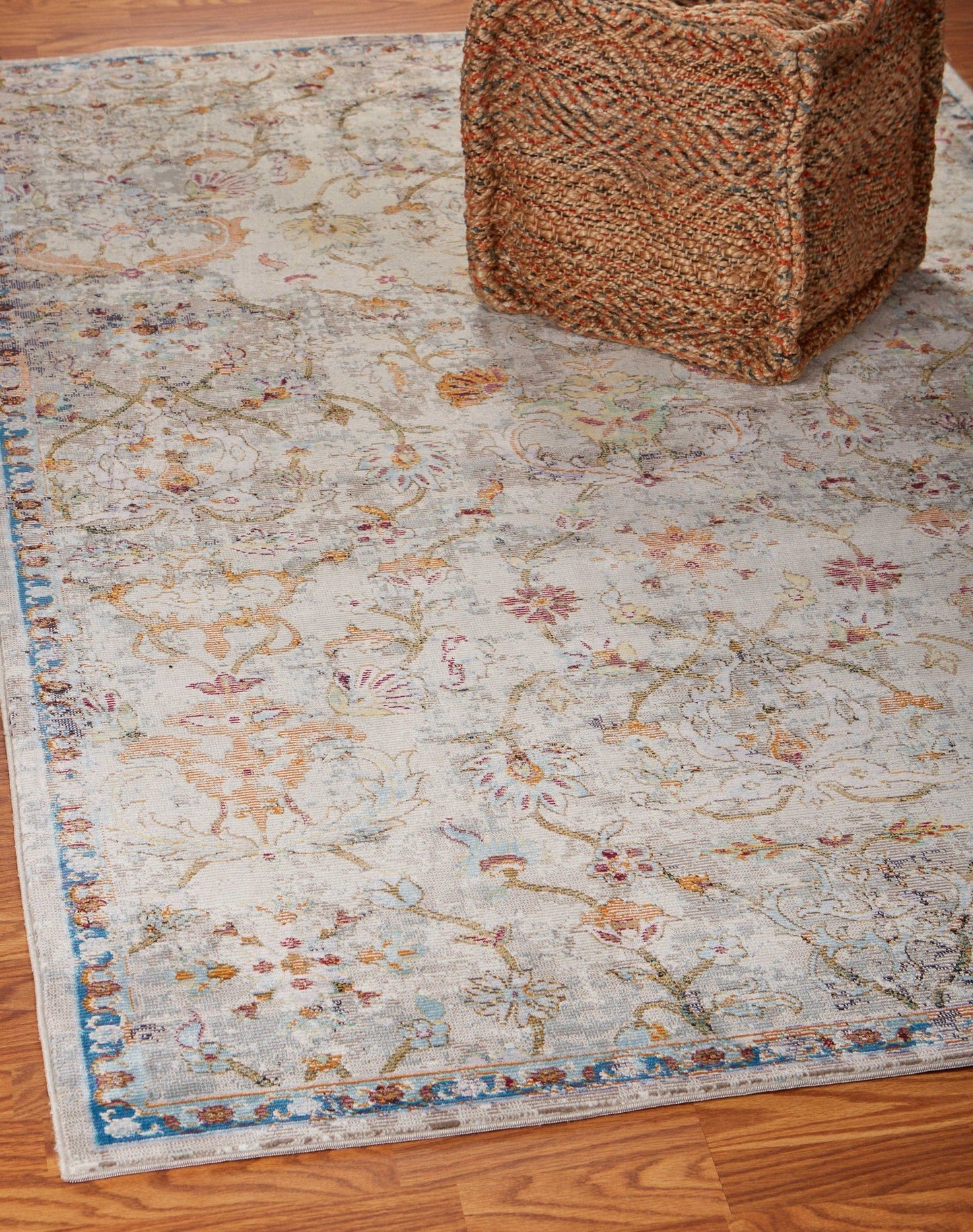 9’ x 12’ Beige Abstract Garden Area Rug