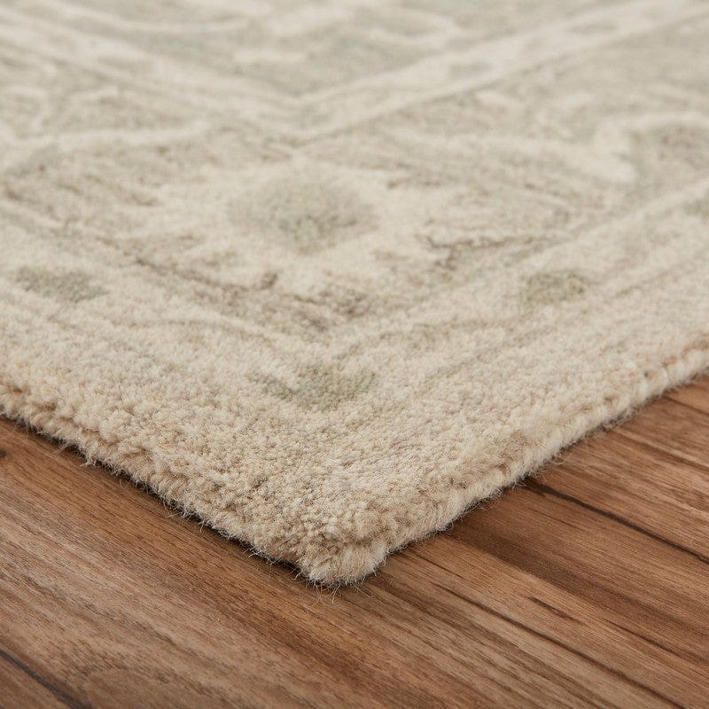 5’ x 8’ Green and Cream Medallion Area Rug