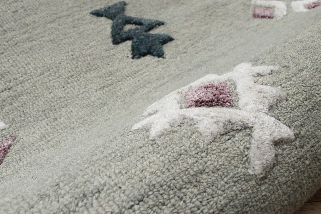 7’ Round Gray Decorative Charm Area Rug