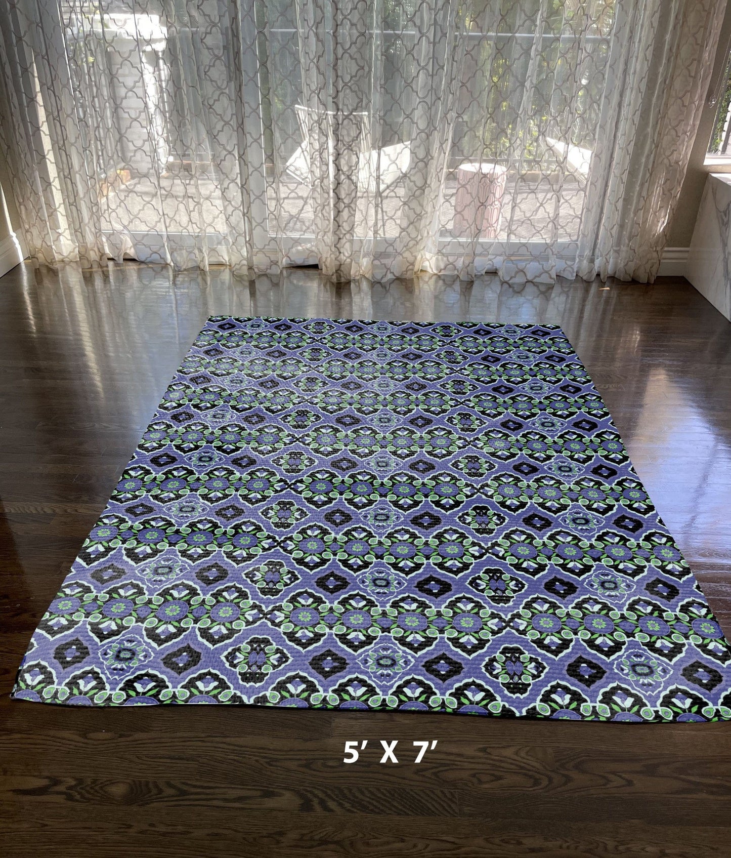 5' X 7' Black Blue Green Area Rug