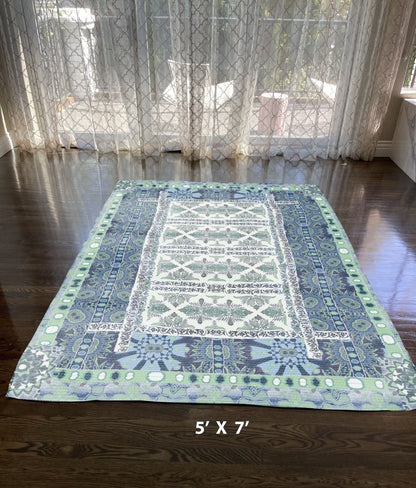 5' X 7' Green And Blue Oriental Area Rug