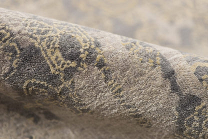 8' X 10' Gray Pearl New Zealand Lambs Wool Damask Distressed Area Rug With Fringe