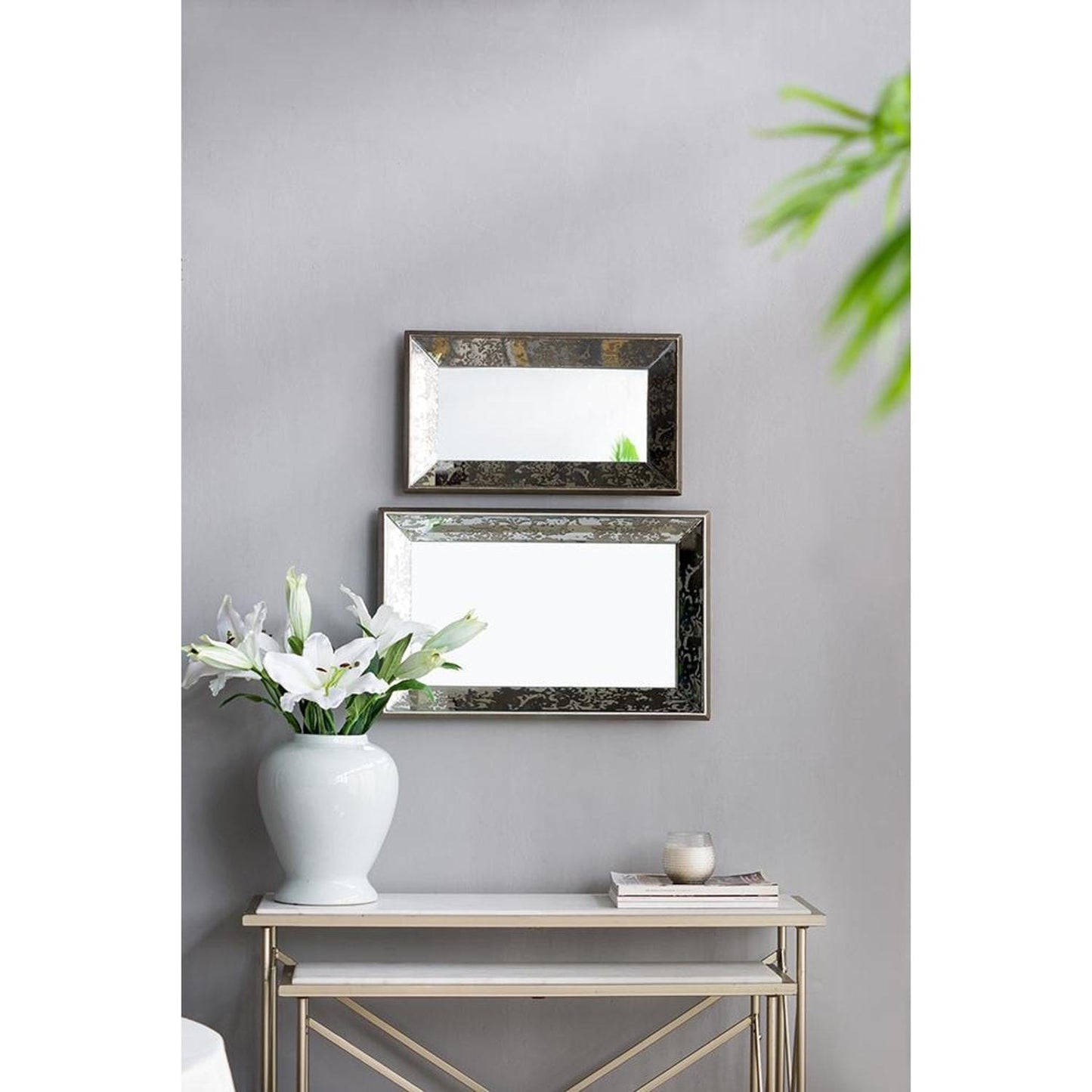 12" x 20" Rectangle Vintage Style Wall Mounted Accent Mirror