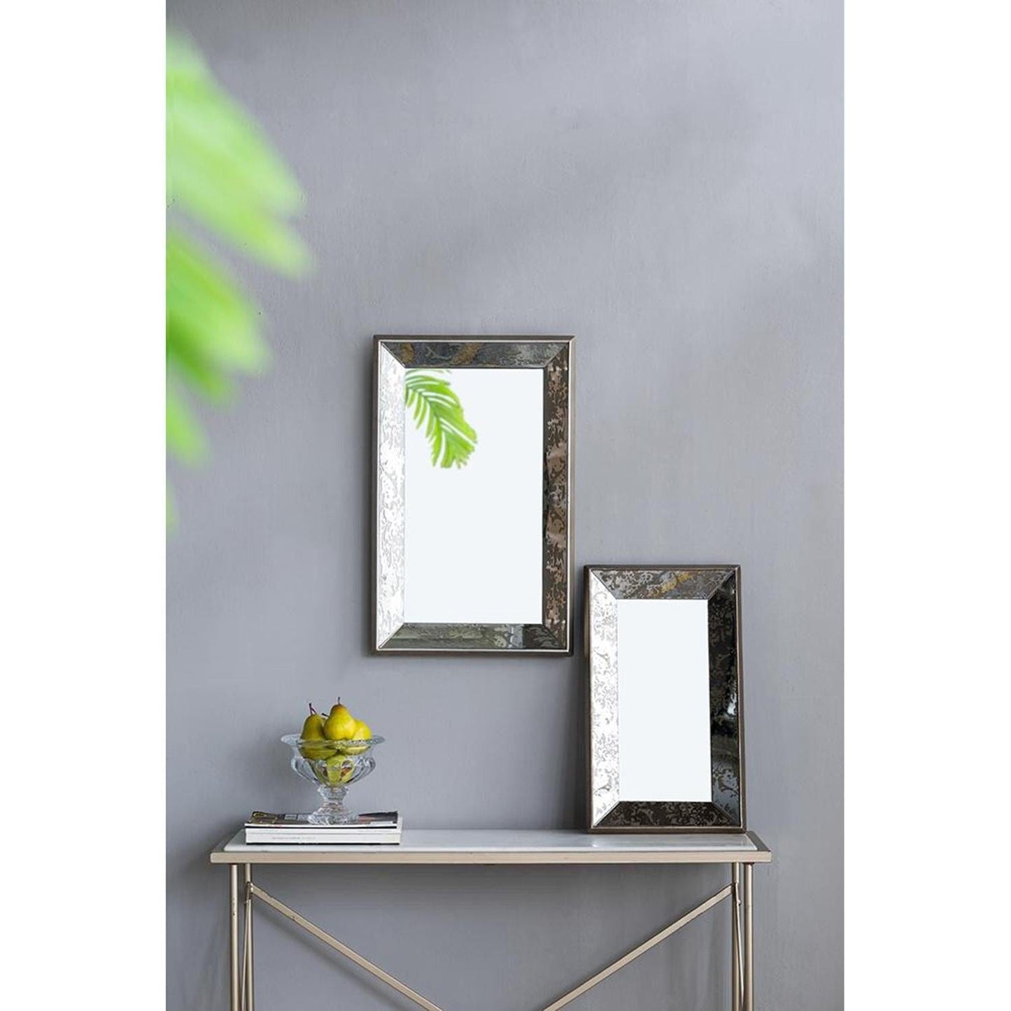 16" x 24" Rectangle Vintage Style Wall Mounted Accent Mirror
