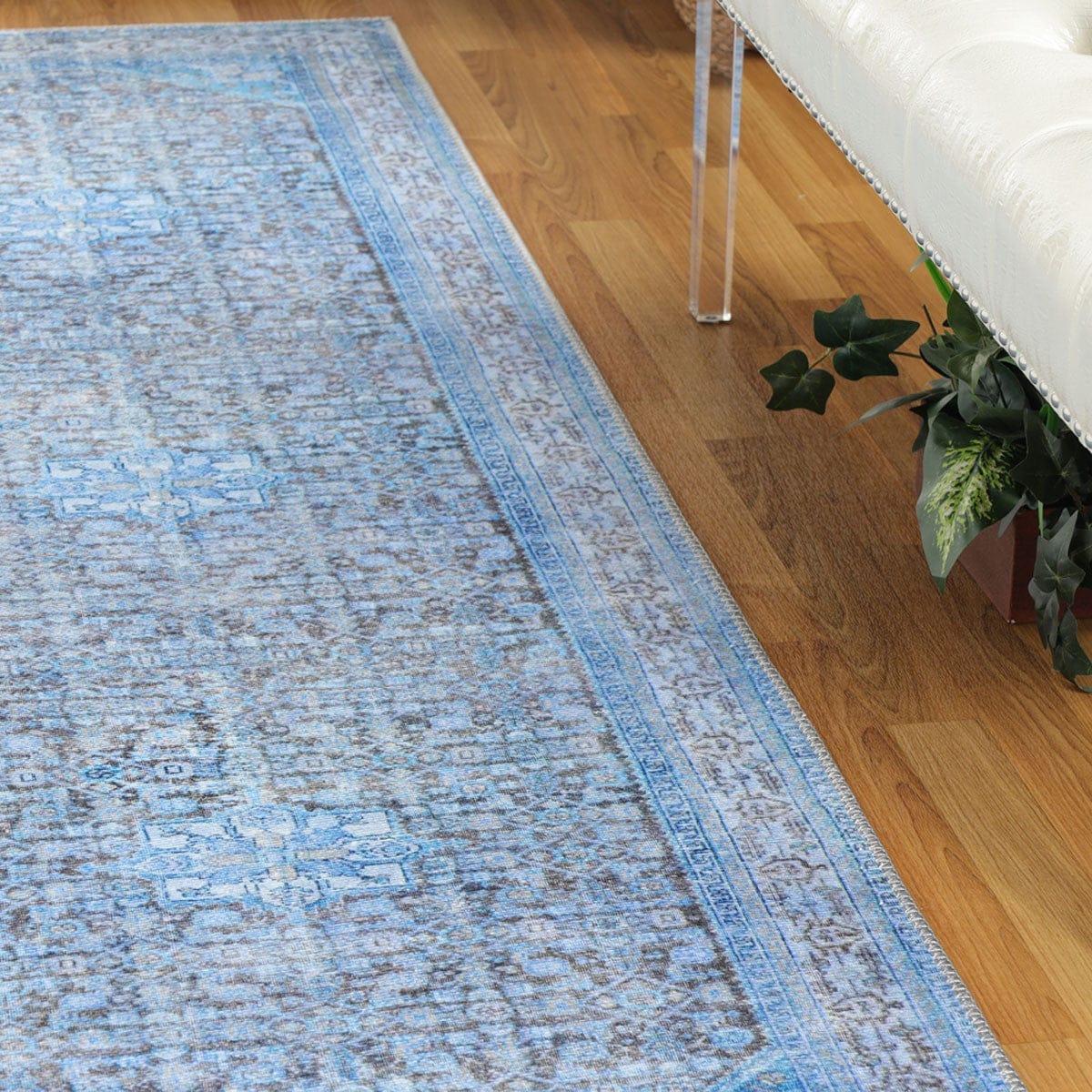8' Shades Of Azure Oriental Power Loom Stain Resistant Runner Rug