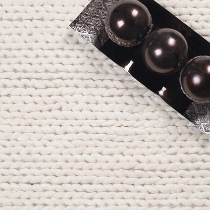 8' X 10' Off White Wool Handmade Stain Resistant Area Rug