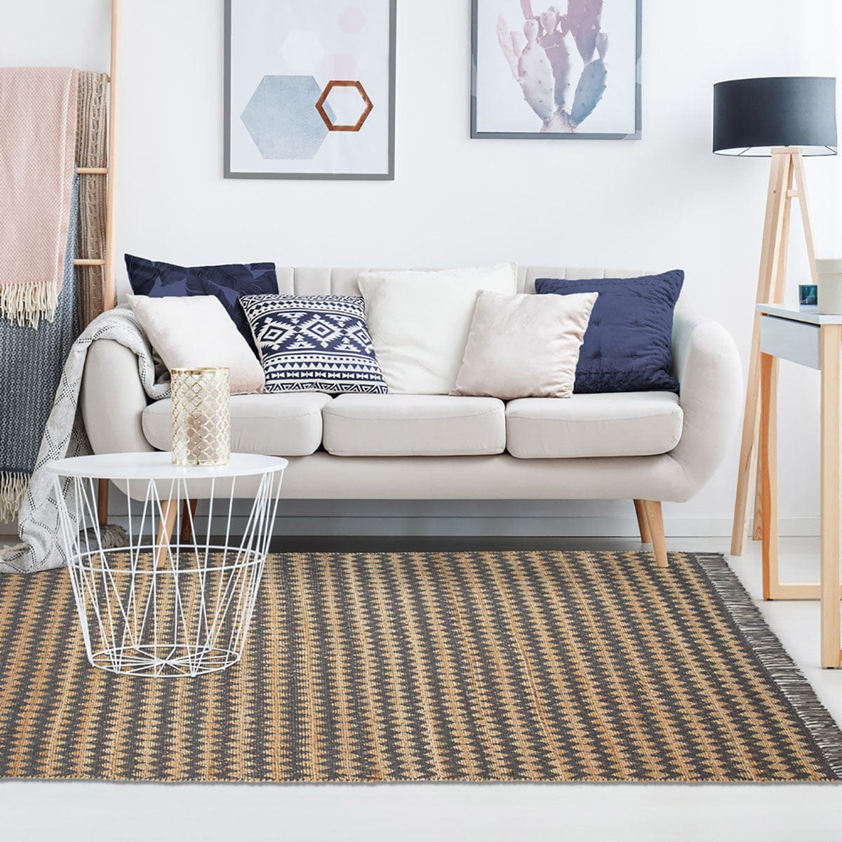 8' X 10' Grey Chevron Hand Woven Stain Resistant Area Rug With Fringe