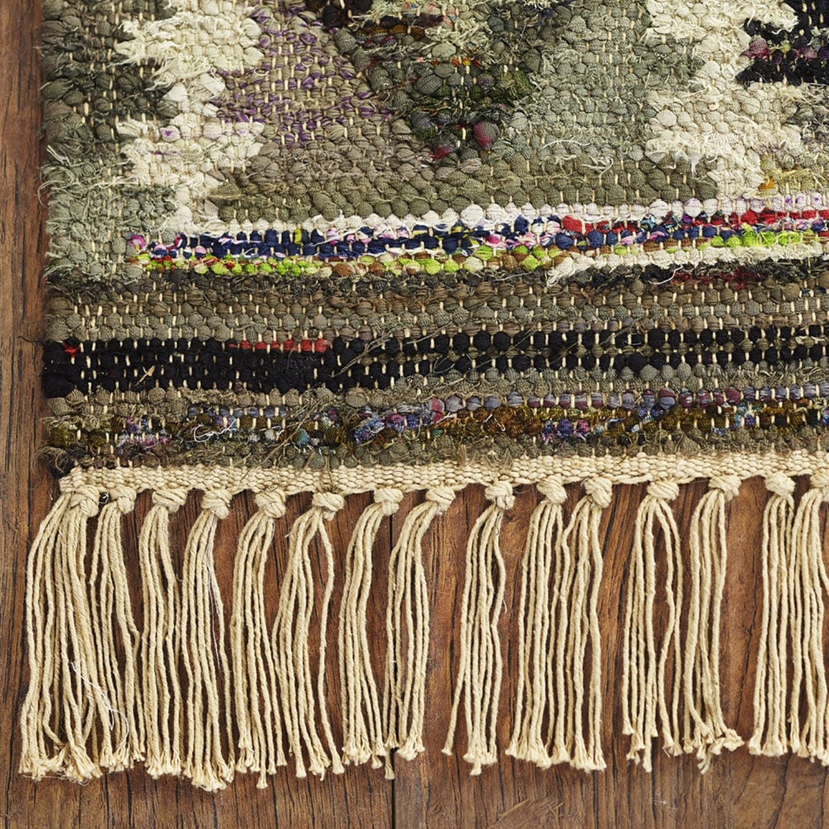 5' X 8' Green And Gray Paisley Stain Resistant Area Rug