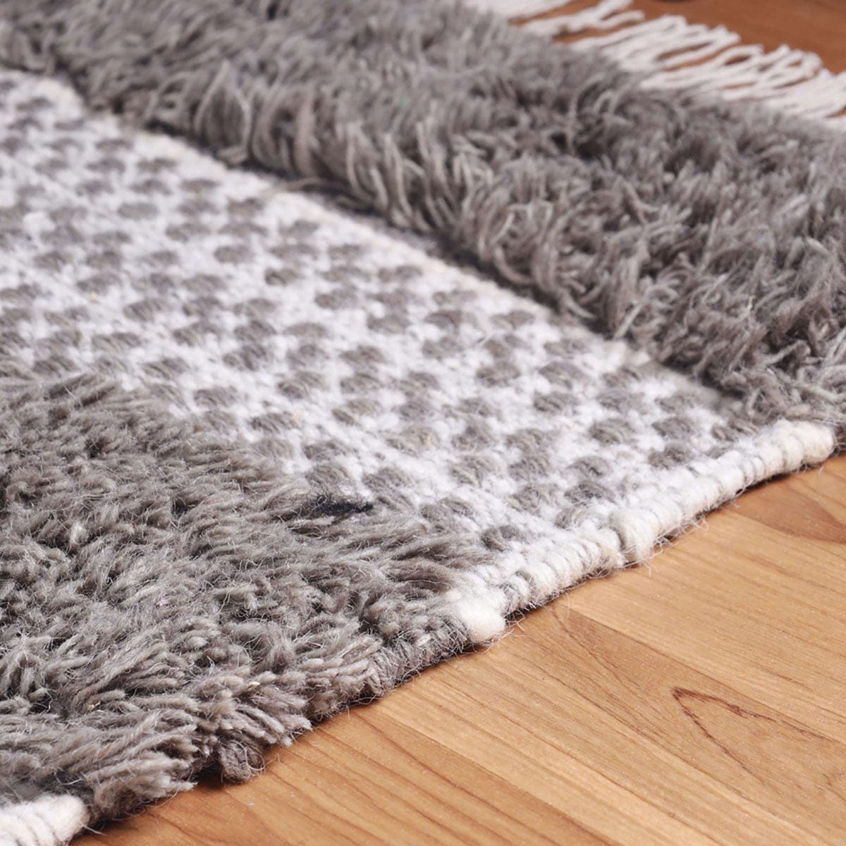 4' X 6' Grey And Silver Wool Striped Flatweave Handmade Stain Resistant Area Rug With Fringe