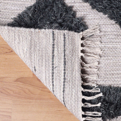 10' Ivory And Charcoal Wool Geometric Flatweave Handmade Stain Resistant Runner Rug With Fringe