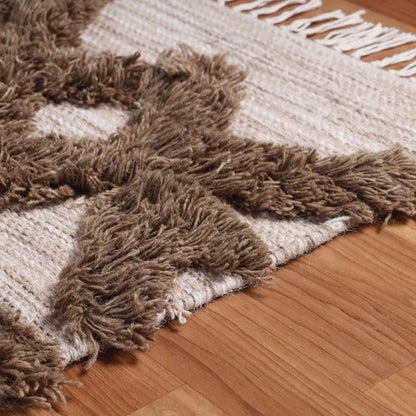 4' X 6' Sand And Taupe Wool Geometric Flatweave Handmade Stain Resistant Area Rug With Fringe