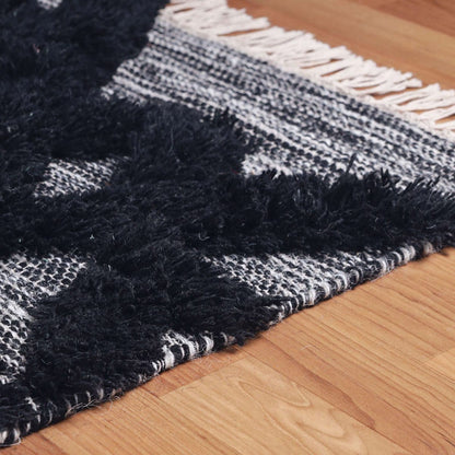 5' X 8' Black And Ivory Wool Geometric Flatweave Handmade Stain Resistant Area Rug With Fringe