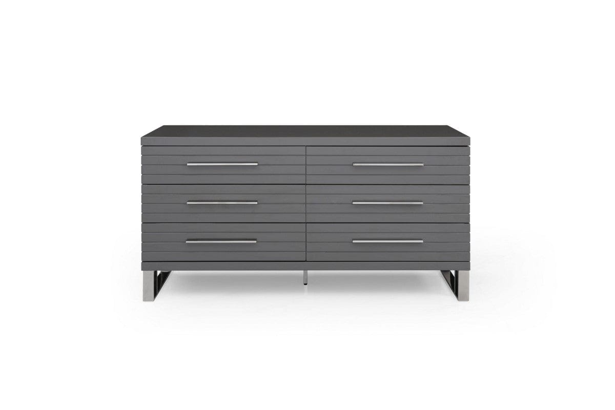 59" Grey Solid And Manufactured Wood Six Drawer Standard Dresser