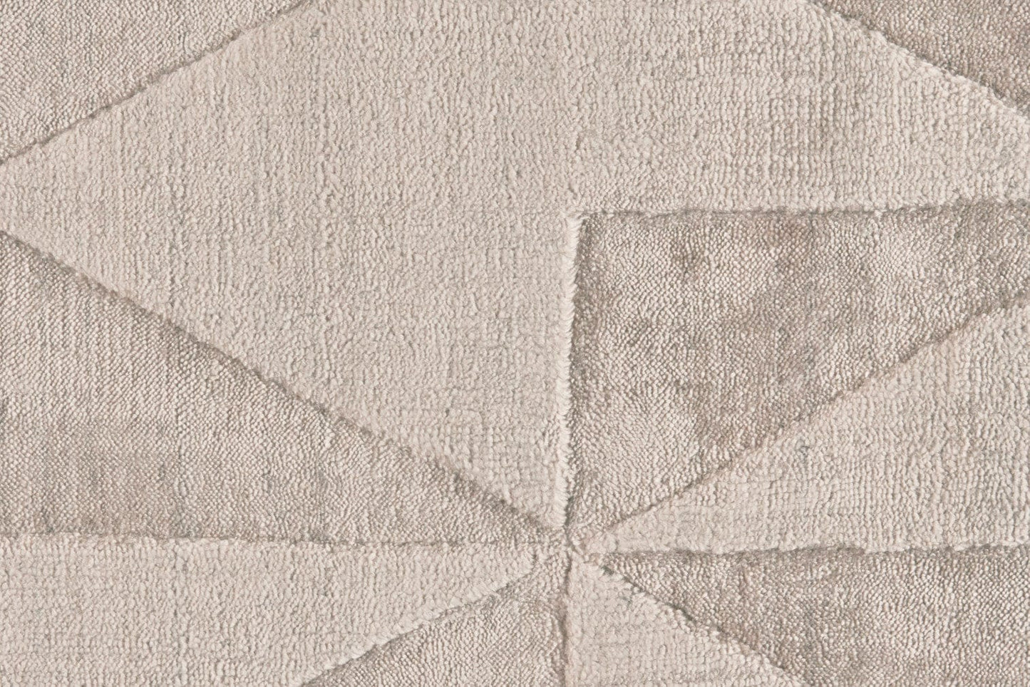 4' X 6' Taupe Geometric Hand Woven Area Rug