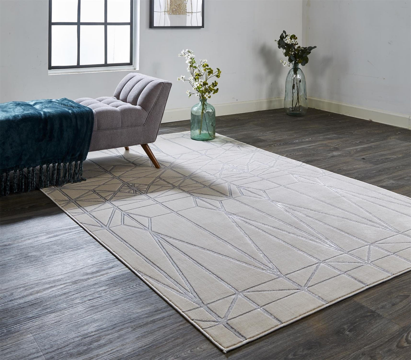 4' X 6' White Silver And Gray Geometric Area Rug