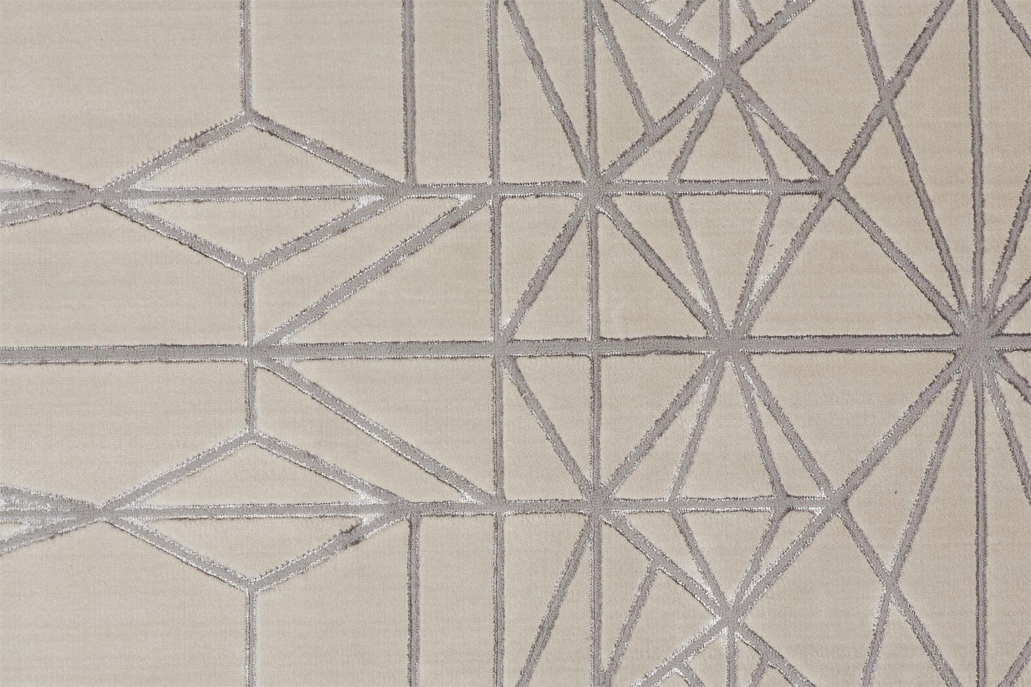 4' X 6' White Silver And Gray Geometric Area Rug
