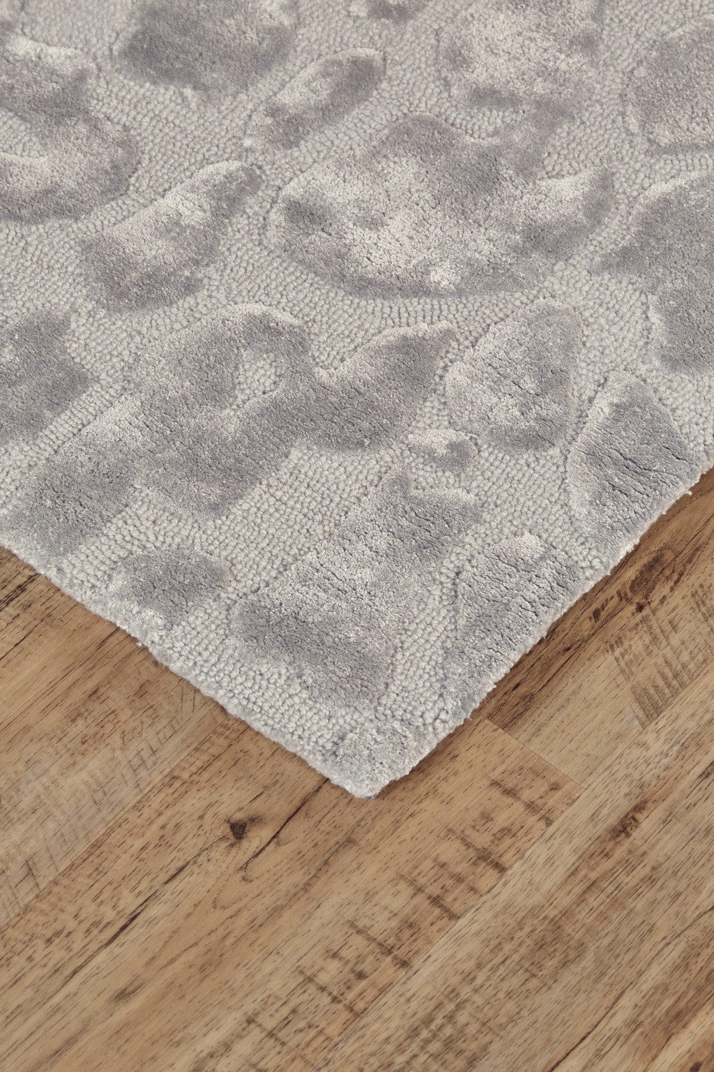 4' X 6' Gray And Silver Abstract Tufted Handmade Area Rug