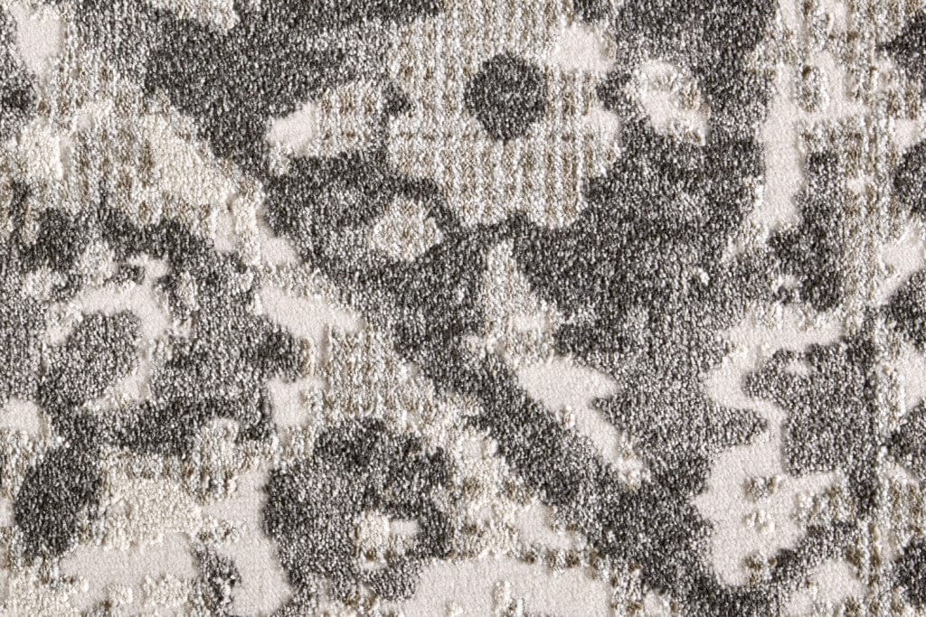 4' X 6' Gray Ivory And Silver Abstract Stain Resistant Area Rug