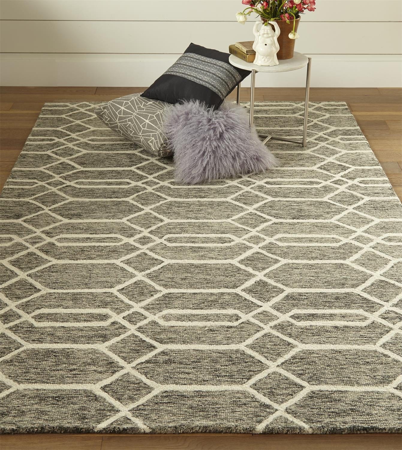 5' X 8' Blue And Ivory Wool Geometric Tufted Handmade Stain Resistant Area Rug