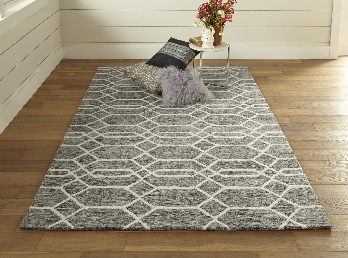 5' X 8' Blue And Ivory Wool Geometric Tufted Handmade Stain Resistant Area Rug