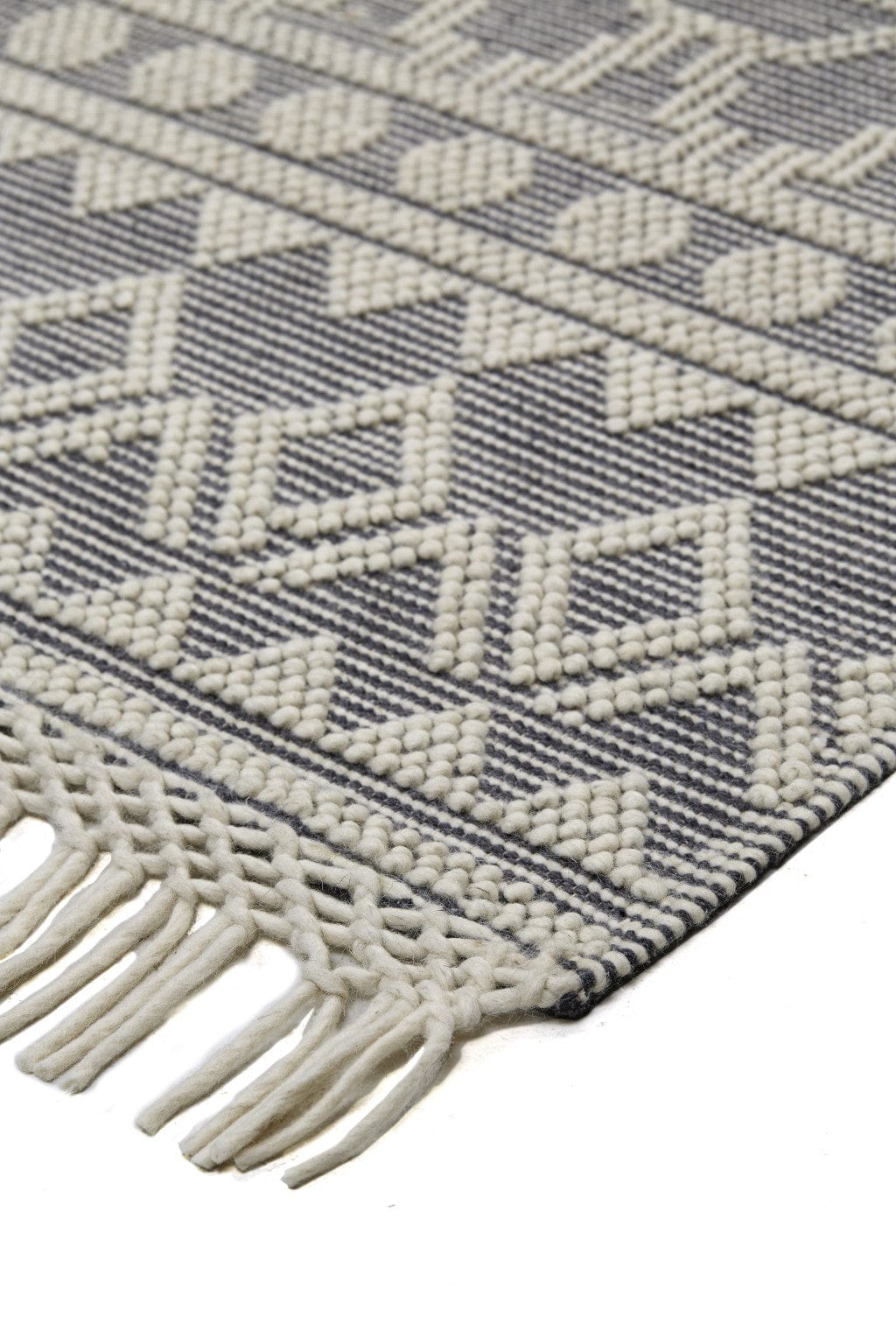4' X 6' Gray And Ivory Wool Geometric Hand Woven Area Rug With Fringe