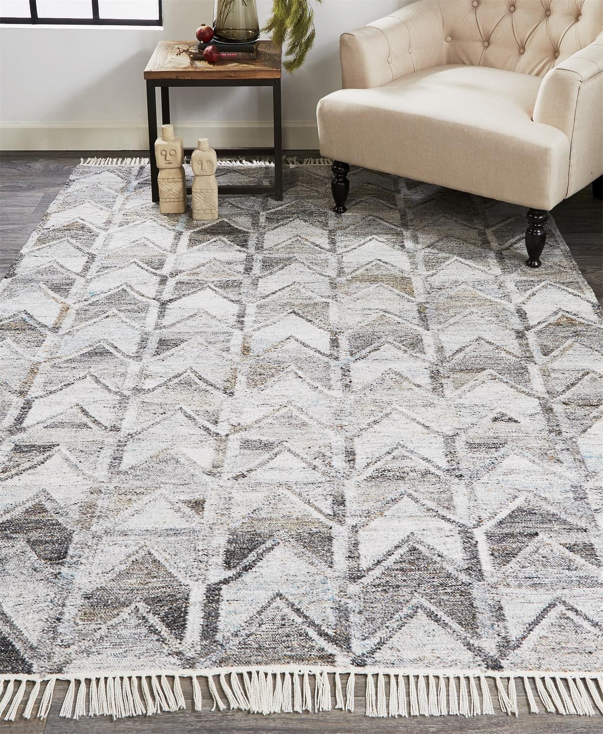 4' X 6' Gray Silver And Taupe Geometric Hand Woven Stain Resistant Area Rug With Fringe