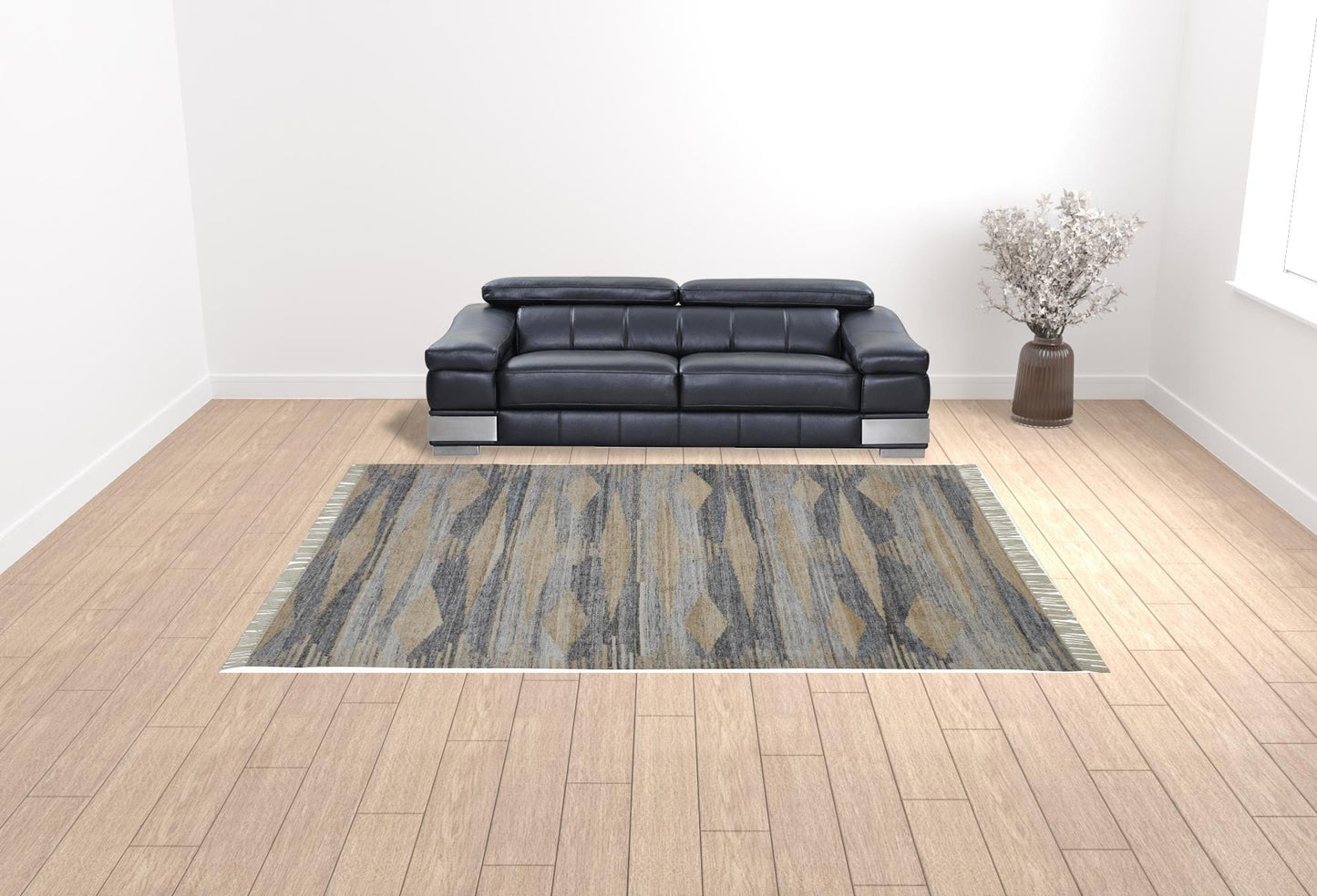 5' X 8' Gray Tan And Silver Abstract Hand Woven Stain Resistant Area Rug With Fringe